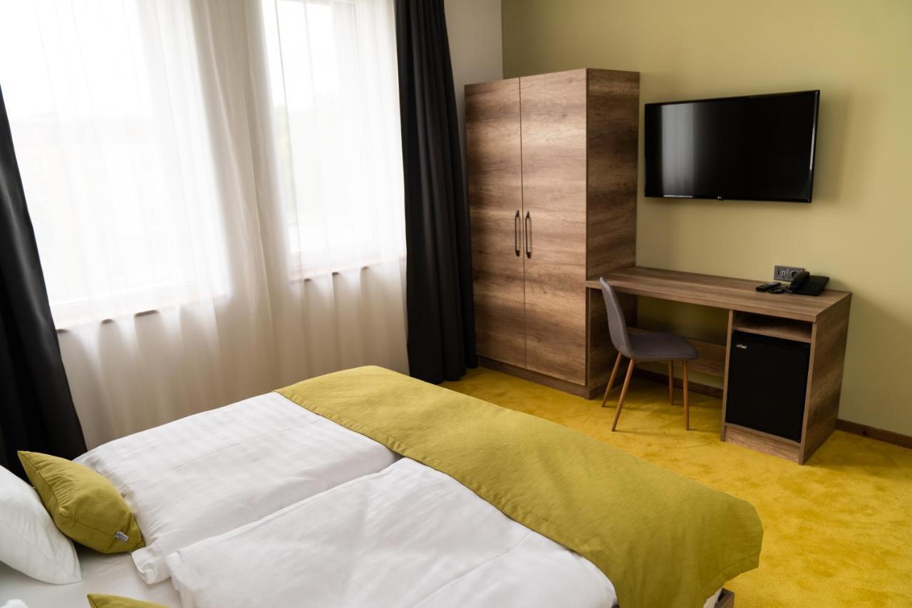 Hotel Kristaly Konferencia & Wellness Ajka Buitenkant foto